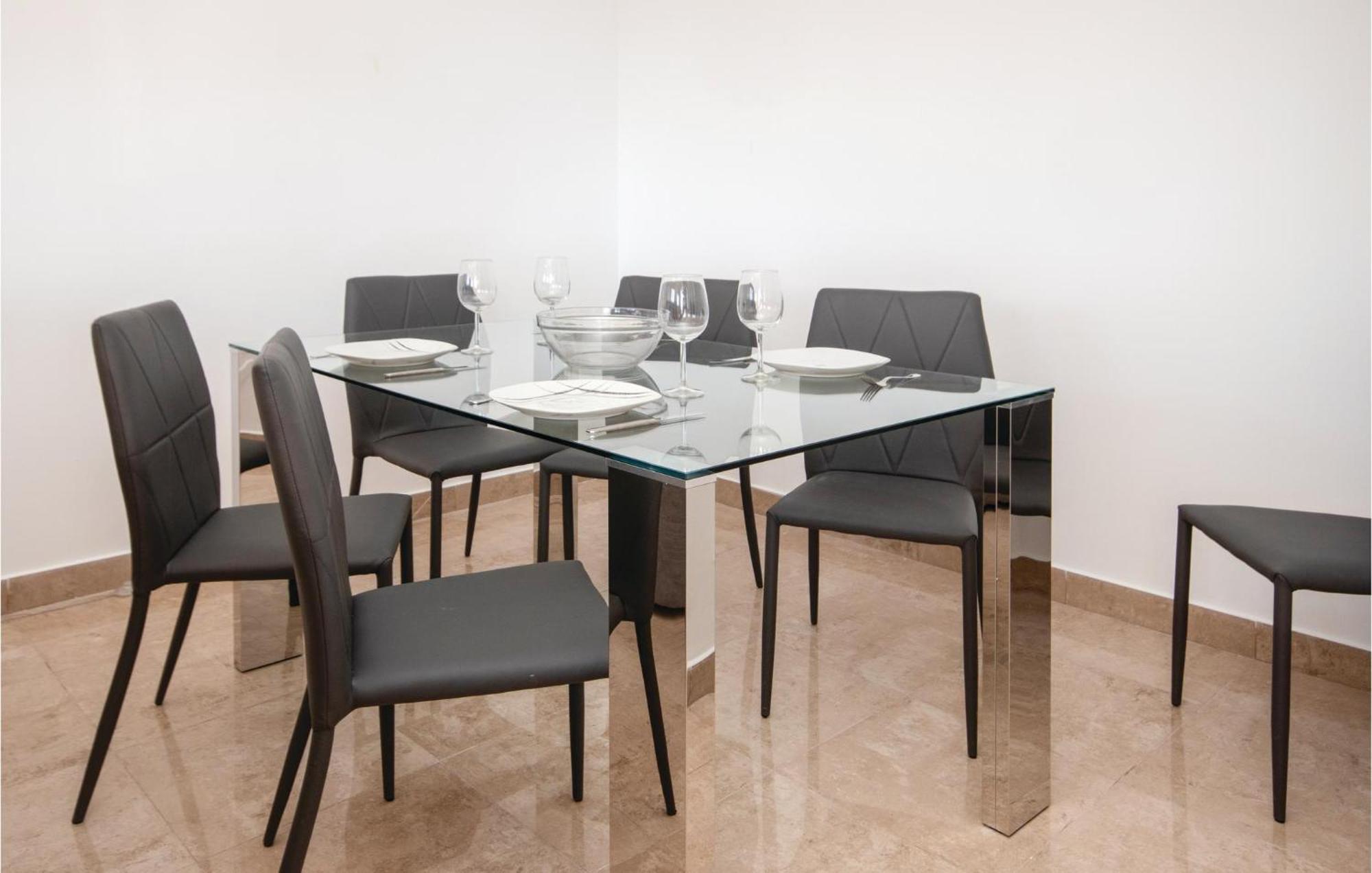 3 Bedroom Amazing Apartment In La Duquesa Castillo de Sabinillas Exterior photo